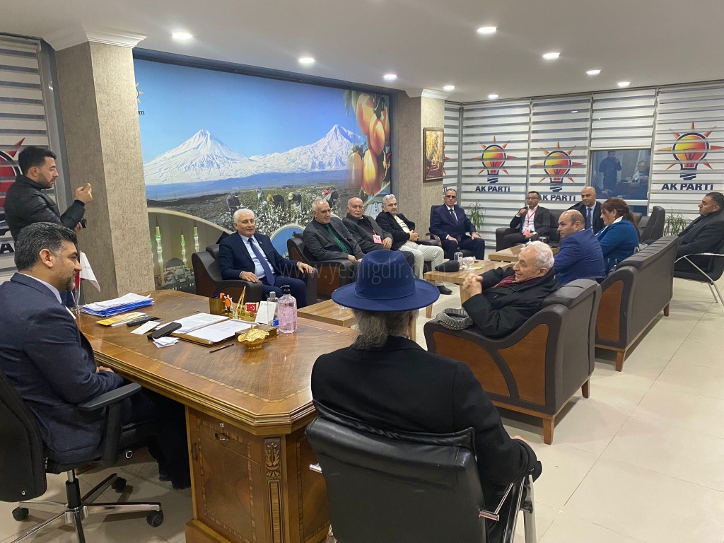 Azerbaycan Milletvekilleri ve Türk Ağsaggallılar Grubu AK PARTİ İl Başkanı Ali Kemal AYAZ’ı Makamında ziyaret etti