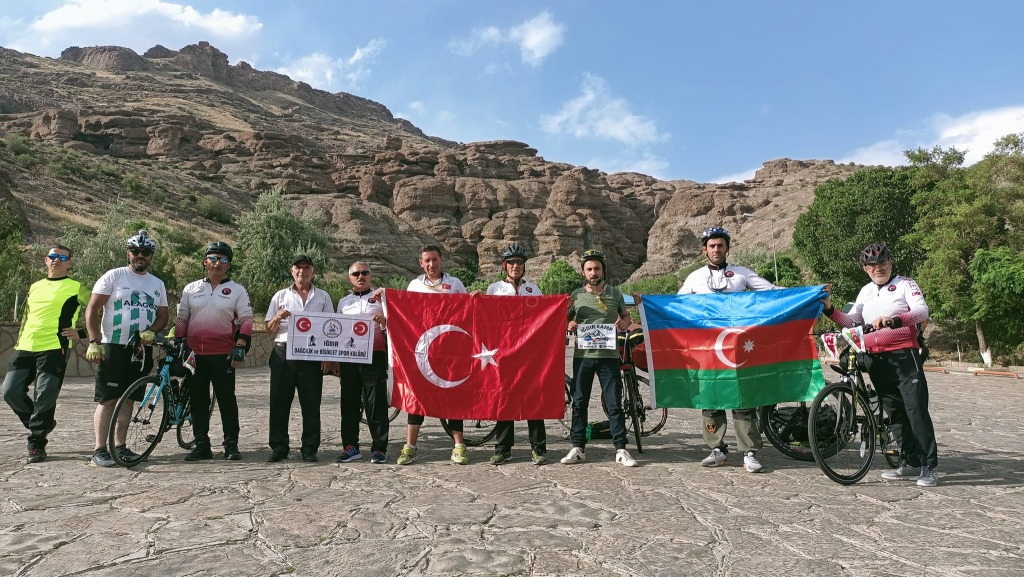 Iğdır Dağcılık ve Bisiklet kulübü Sporcuları Azerbaycan’da