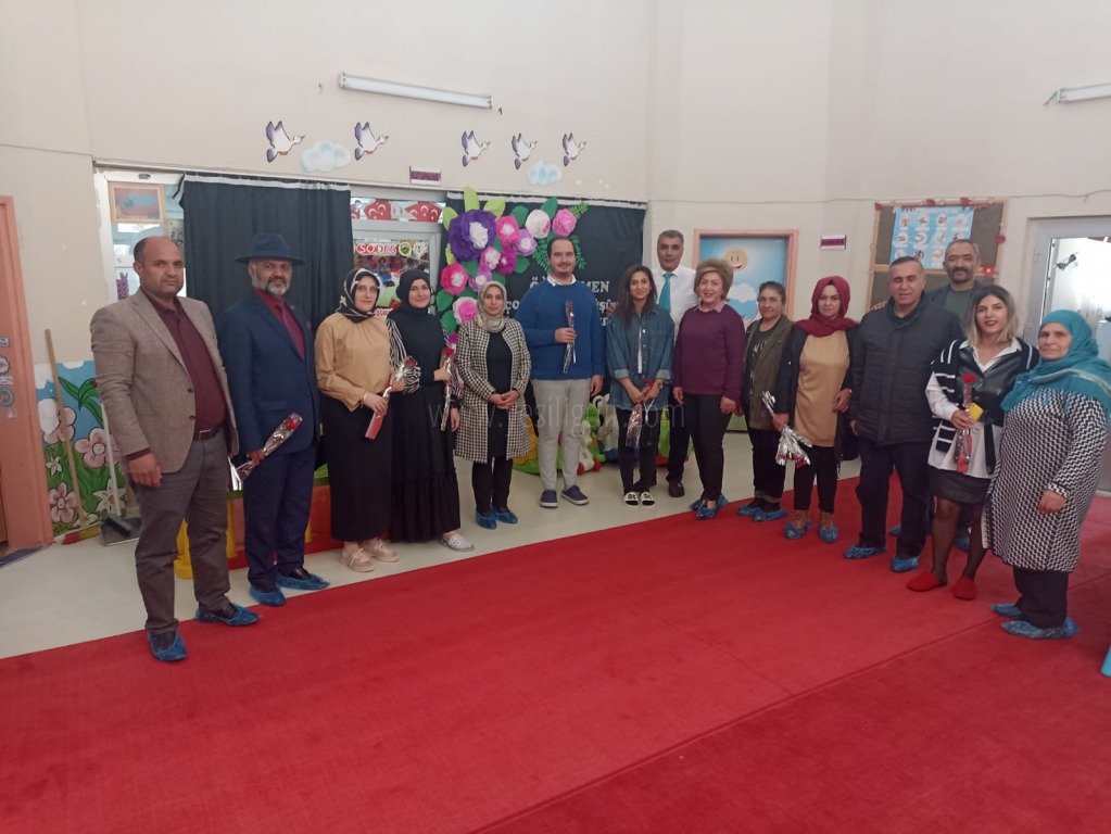 Ak Parti Iğdır İl Başkanlığı Yönetimi Öğretmenler Gününü Kutladı