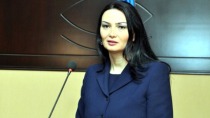 Azeri Vekil Paşayeva'dan Rusya'ya Sert Tepki