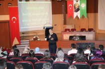 Prof. Dr. Mustafa Uçar, “Sağlıklı Oto Kontrol” Konulu Konferans Verdi