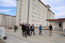 Vali  Ercan Turan Kız Öğrenci Yurdu İnşaatını Gezdi