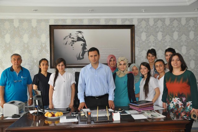 Öğrenciler  Vali Yardımcısı Bilgehan Karanfil’i Ziyaret Ettiler