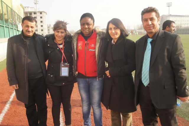 Belediye Eş başkanı Önder, Kadın Futbol Maçını İzledi