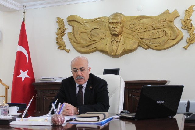 Iğdır Valisi Ahmet Pek'in İstiklal Marşı'nın Kabulü ve Mehmet Akif Ersoy'u Anma Günü Mesajı