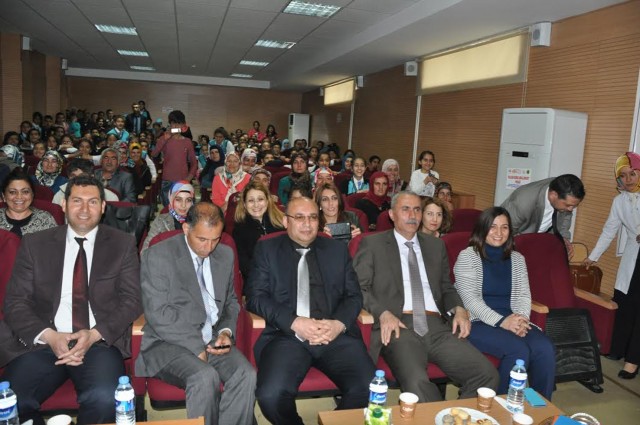 Şehit Er Erkan Akdeniz Ortaokulunda Kitap Okuma Yarışması Heyecanı Yaşandı