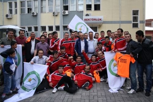 Bölgesel Amatör Lig'de Iğdır Üniversitesi Spor kendi evinde Düzyurt Spor'a 3-1 yenildi
