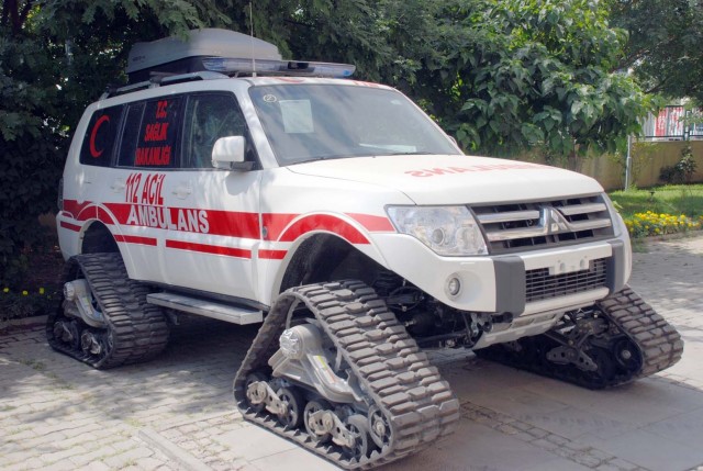 Sağlık Bakanlığından Iğdır'a Bir Paletli Ambulans Daha