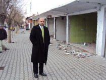 Tuzluca'da Kentsel Dönüşüm Projesi Kapsamında Yıkım Çalışmaları Sürüyor