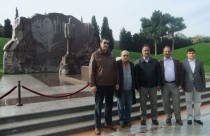 Iğdır  Üniversitesi Heyeti Azerbaycan Cumhuriyeti Umumi Lideri Haydar Aliyev’in Anıt Mezarını Ziyaret Etti