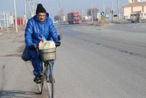 Azerbaycanlı Faig Allahyarov bisikletle Iğdır’a geldi