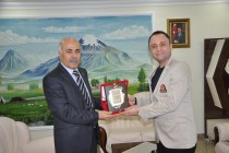 FG Tekstil Sahibi Gözaçan, Vali Ahmet Pek'i Makamında Ziyaret Etti