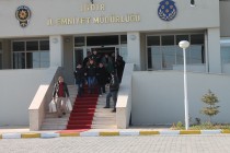 KCK Operasyonunda Gözaltına Alınan 14 Kişi Erzurum'a Gönderildi