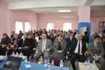 Vali Çiçek, Sosyal Hizmetler İl Müdürlüğüne Bağlı Anadolu Toplum Merkezini Ziyaret Etti